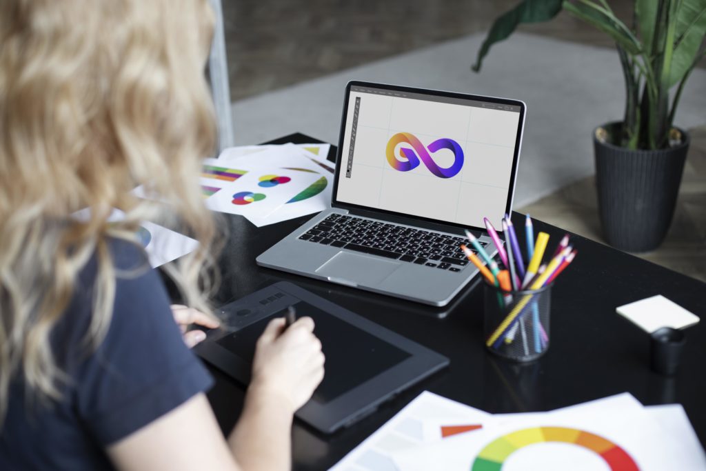 grafikus, grafikus munka, arculat, arculattervezés, logó, design